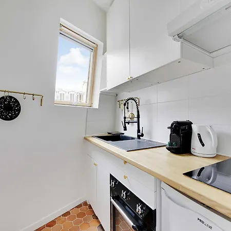 Pretty 2p - Ternes St Honore *